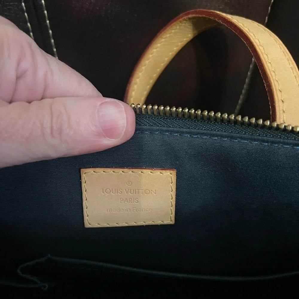 Louis Vuitton Bellevue Green Vernis Tote